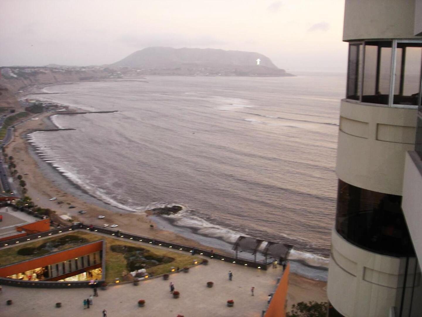 Oceanfront Miraflores Larcomar Next To Marriott Apartamento